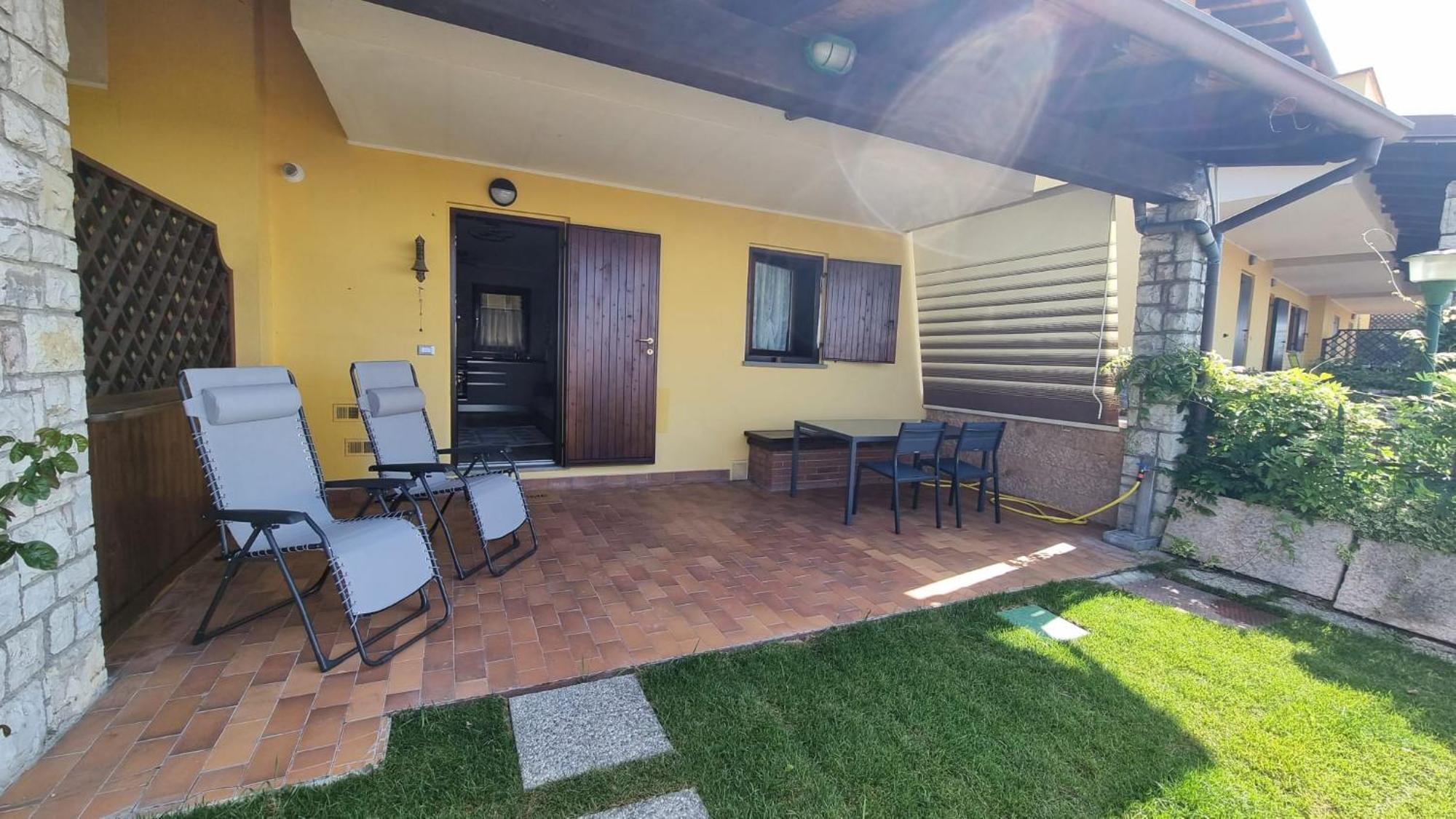 Casa Angy Villa Adrara San Rocco Exterior photo
